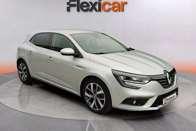 Gris Usado 2016 Renault Mégane III Bose Edition Berlina | 12.790 € (Un poco caro) - Imagen 1/4