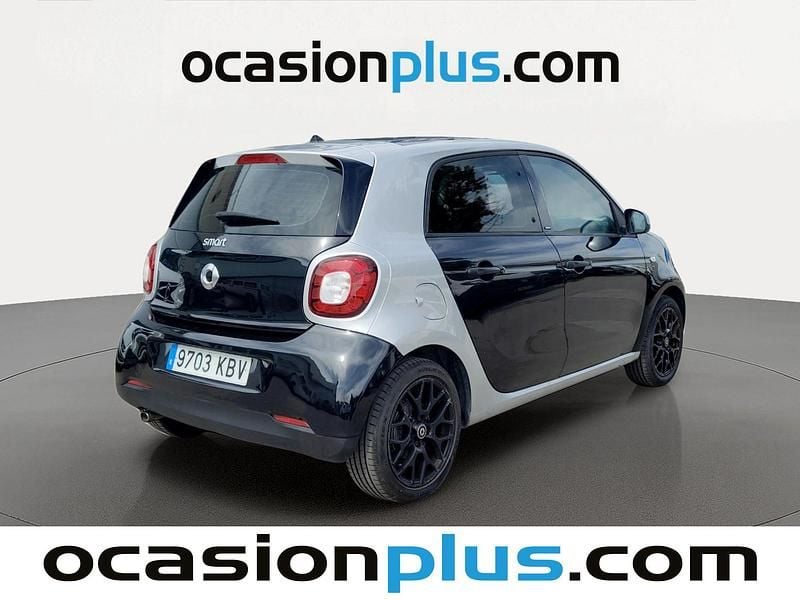 Usado Smart ForFour Passion 90 CV (66 kW) 2017 Negro Utilitario