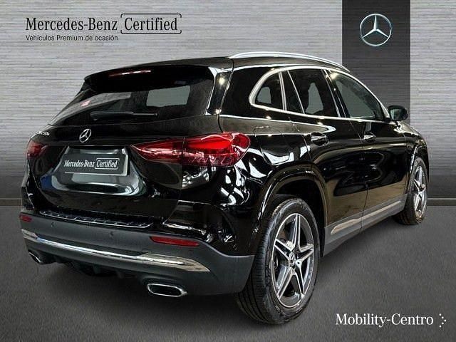 Usado Mercedes GLA250 AMG line 218 CV (160 kW) 2025 Negro noche SUV