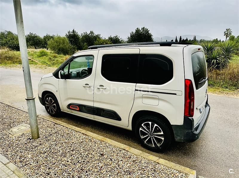 Usado Citroën Berlingo PureTech 110 CV (80 kW) 2019 Gris / plata Monovolumen