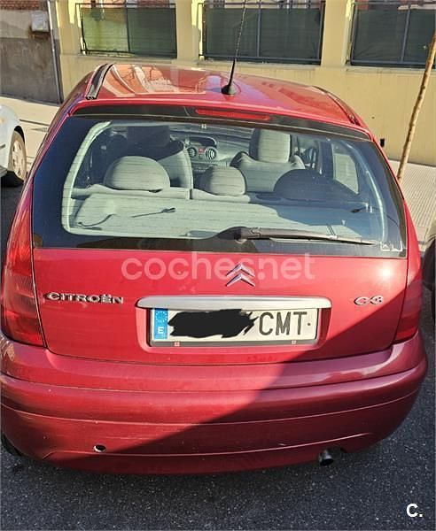 Usado Citroën C3 Exclusive 70 CV (51 kW) 2003 Rojo Berlina