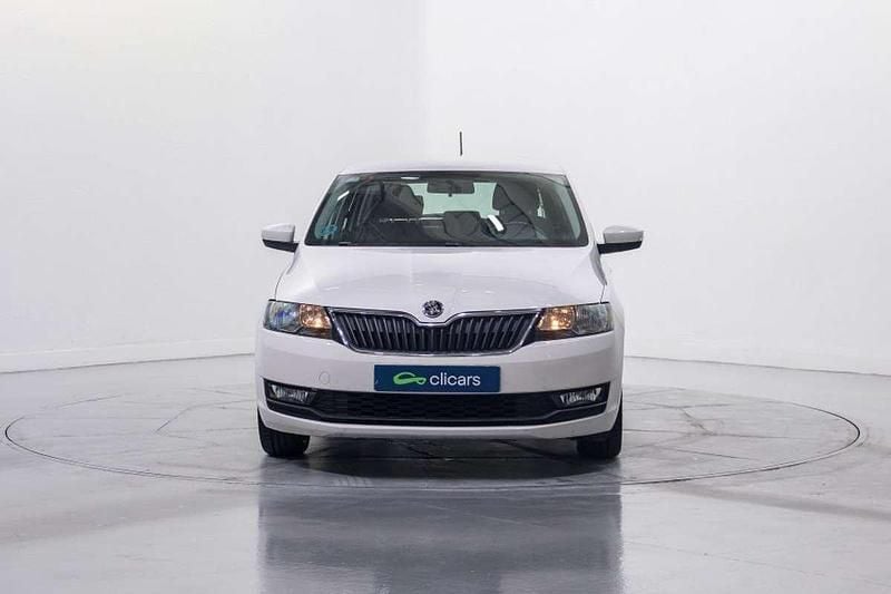 Usado Skoda Rapid Active 90 CV (66 kW) 2017 Blanco Utilitario
