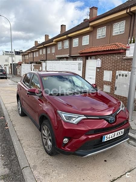 Usado Toyota RAV4 Hybrid Advance 197 CV (144 kW) 2018 Rojo SUV