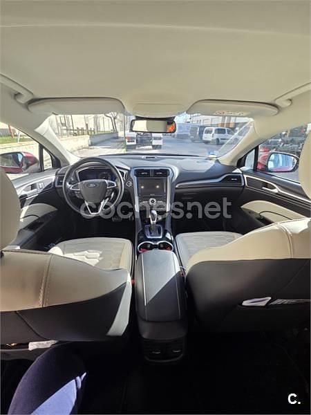 Usado Ford Mondeo Vignale 187 CV (137 kW) 2021 Rojo Berlina