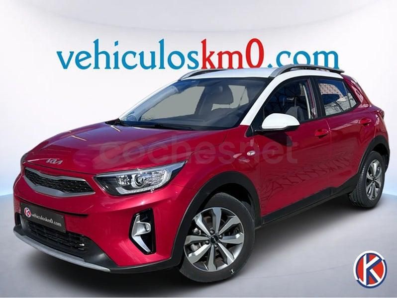 Usado Kia Stonic 100 CV (73 kW) 2022 Rojo SUV