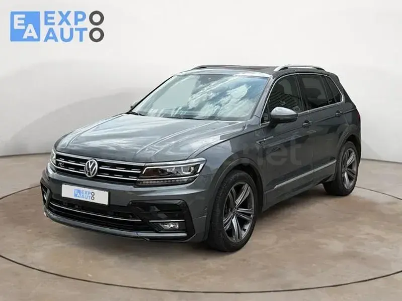 Usado VW Tiguan Sportline 190 CV (139 kW) 2020 Gris / plata SUV