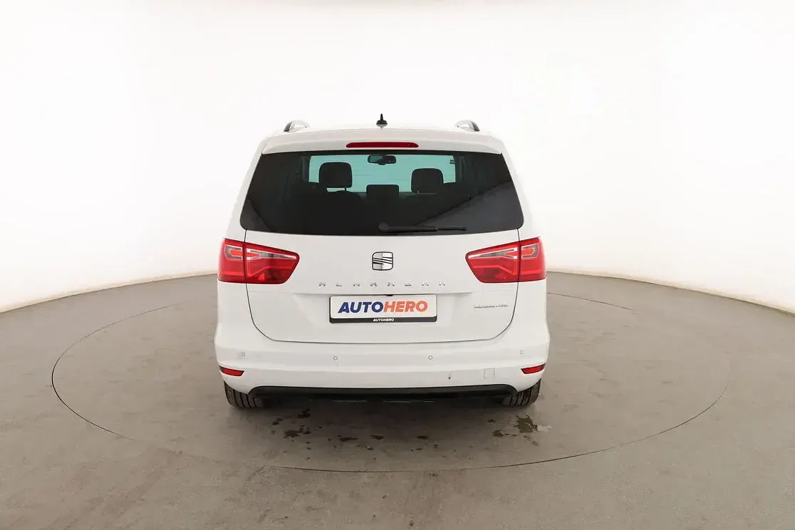 Usado Seat Alhambra I-Tech 140 CV (102 kW) 2015 Blanco Monovolumen