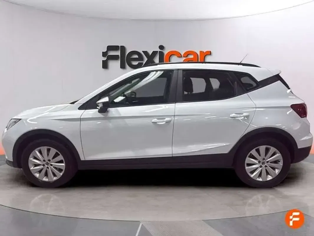 Usado Seat Arona Ecomotive 95 CV (69 kW) 2019 Blanco SUV
