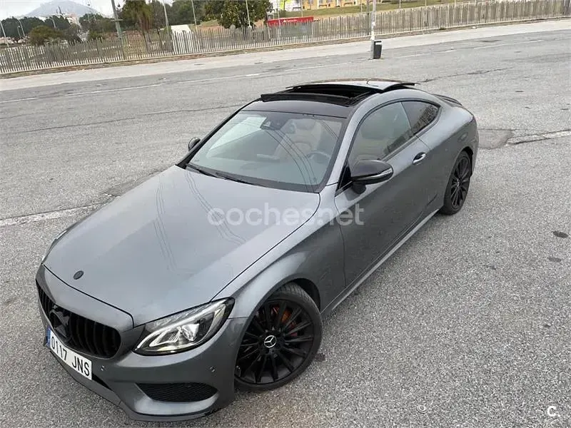 Usado Mercedes C250 AMG line 204 CV (150 kW) 2016 Gris / plata Coupe