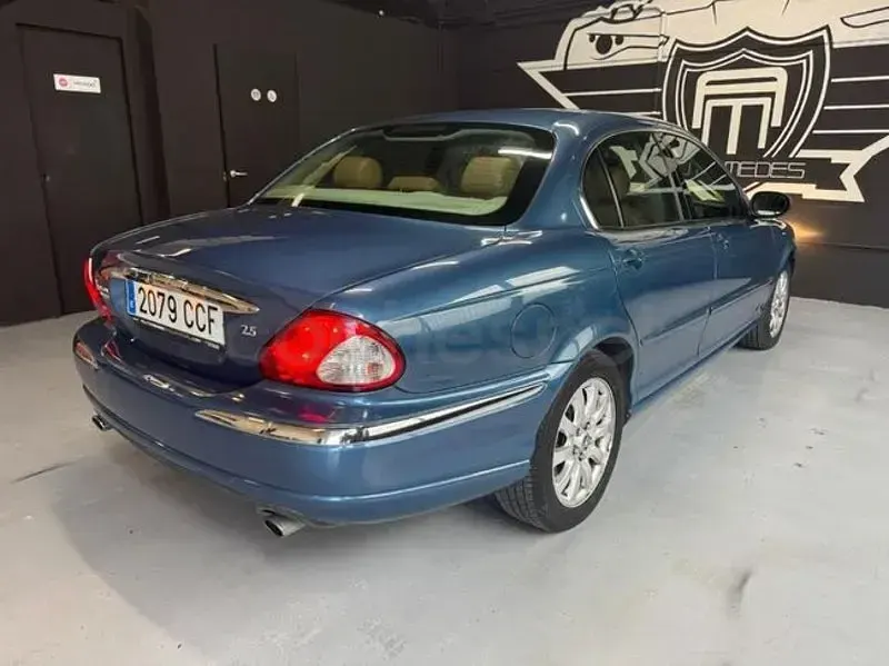 Usado Jaguar X-type 196 CV (144 kW) 2002 Azul Berlina