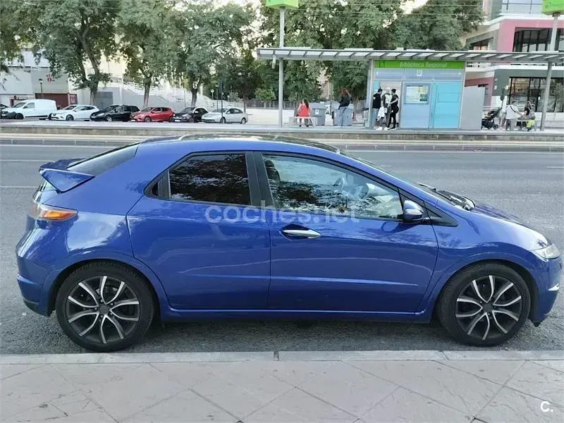 Usado Honda Civic Executive 140 CV (102 kW) 2007 Azul Berlina