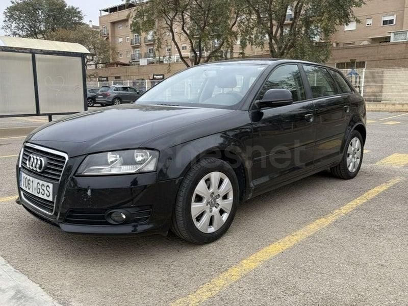 Usado Audi A3 Attraction 140 CV (102 kW) 2010 Negro Utilitario