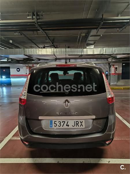 Usado Renault Grand Scénic IV LIMITED 110 CV (80 kW) 2016 Gris / plata Monovolumen