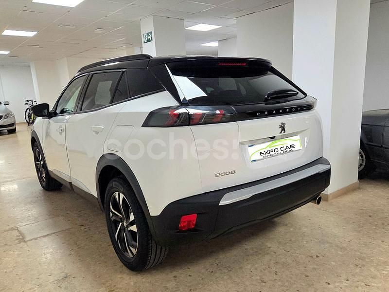 Usado Peugeot 2008 Allure 100 CV (73 kW) 2020 Blanco SUV