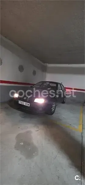 Usado Seat Toledo Stella 110 CV (80 kW) 2002 Negro Berlina
