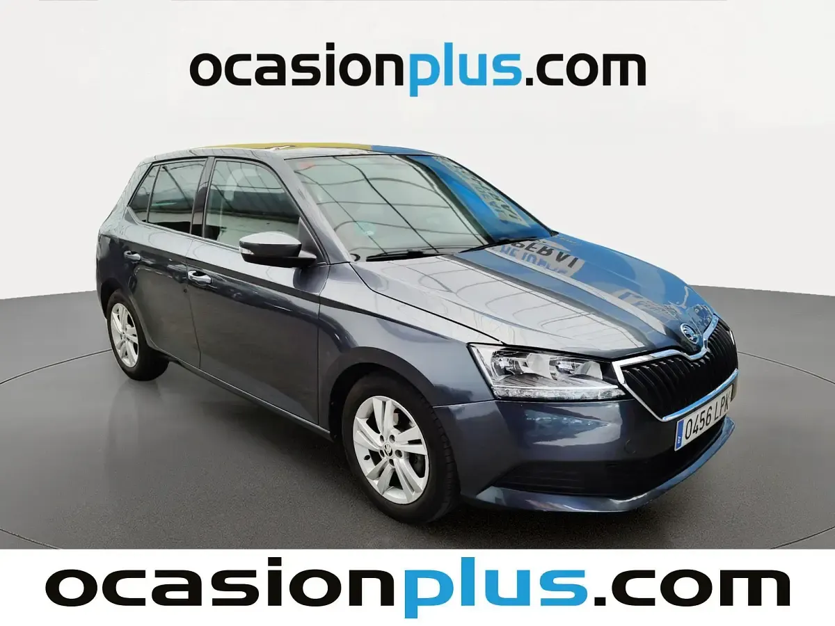 Usado Skoda Fabia Ambition 95 CV (69 kW) 2021 Gris Utilitario