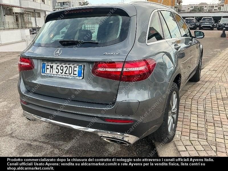 Usado Mercedes GLC350 320 CV (235 kW) 2017 Gris / plata SUV