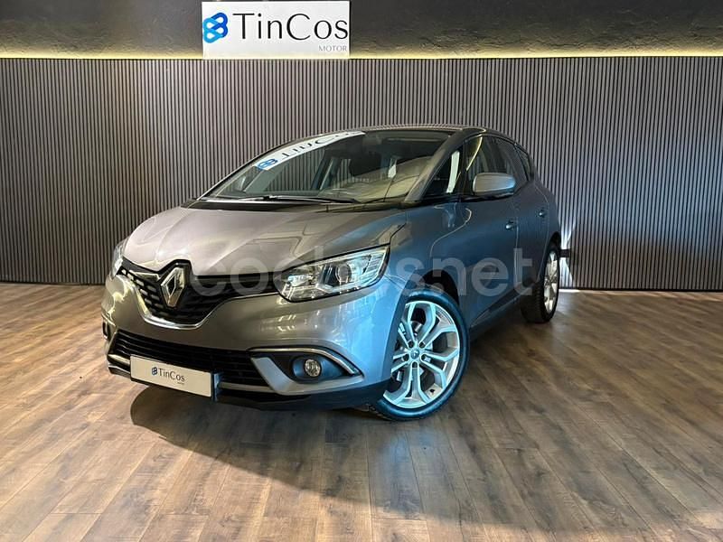 Usado Renault Scénic IV Life 115 CV (84 kW) 2017 Gris / plata Monovolumen