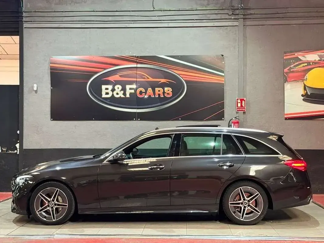 Usado Mercedes C220 200 CV (147 kW) 2022 Gris Familiar
