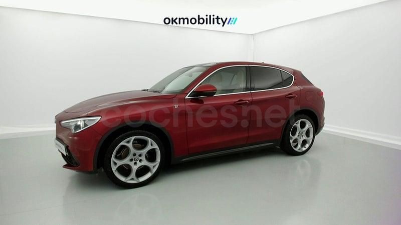 Usado Alfa Romeo Stelvio Sprint 190 CV (139 kW) 2022 Rojo SUV