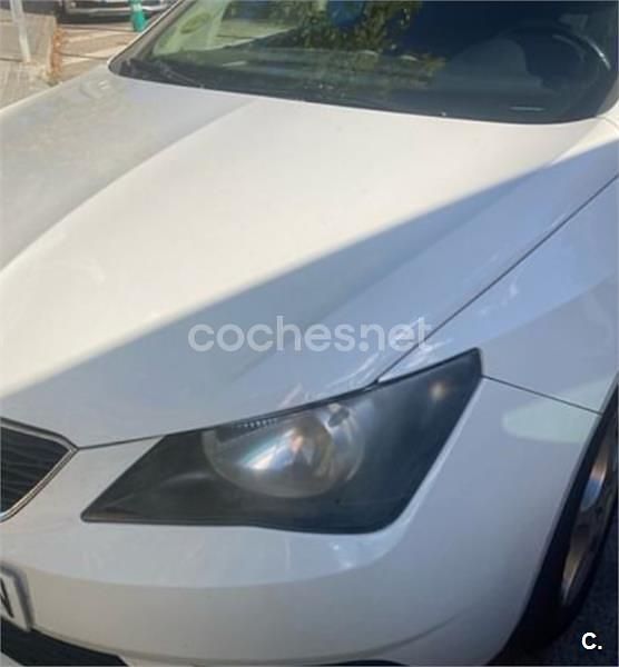 Usado Seat Ibiza SC Reference 75 CV (55 kW) 2015 Blanco Utilitario