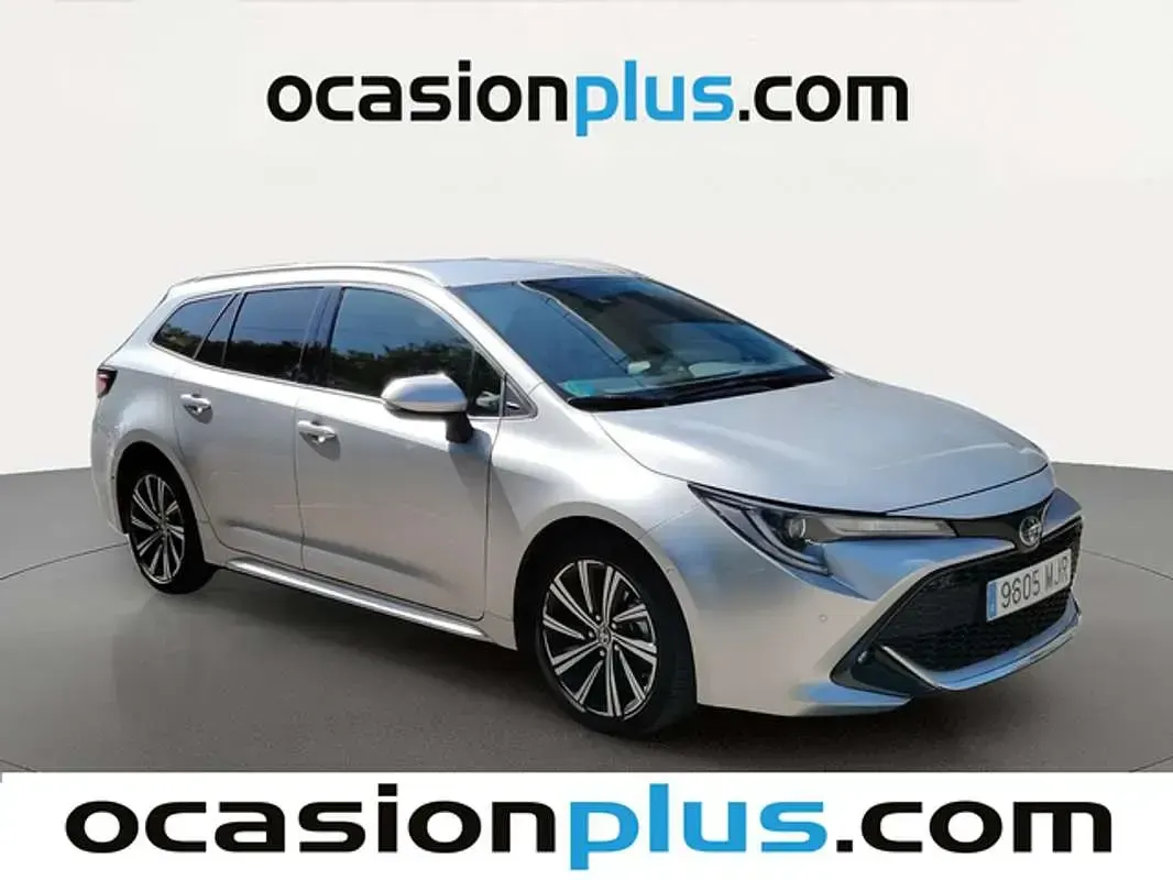 Usado Toyota Corolla Style 140 CV (102 kW) 2023 Plateado Familiar