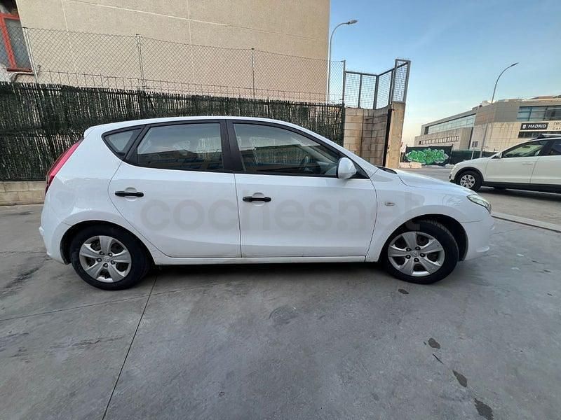 Brugt Hyundai i30 Classic 109 HK (80 kW) 2010 Hvid Sedan