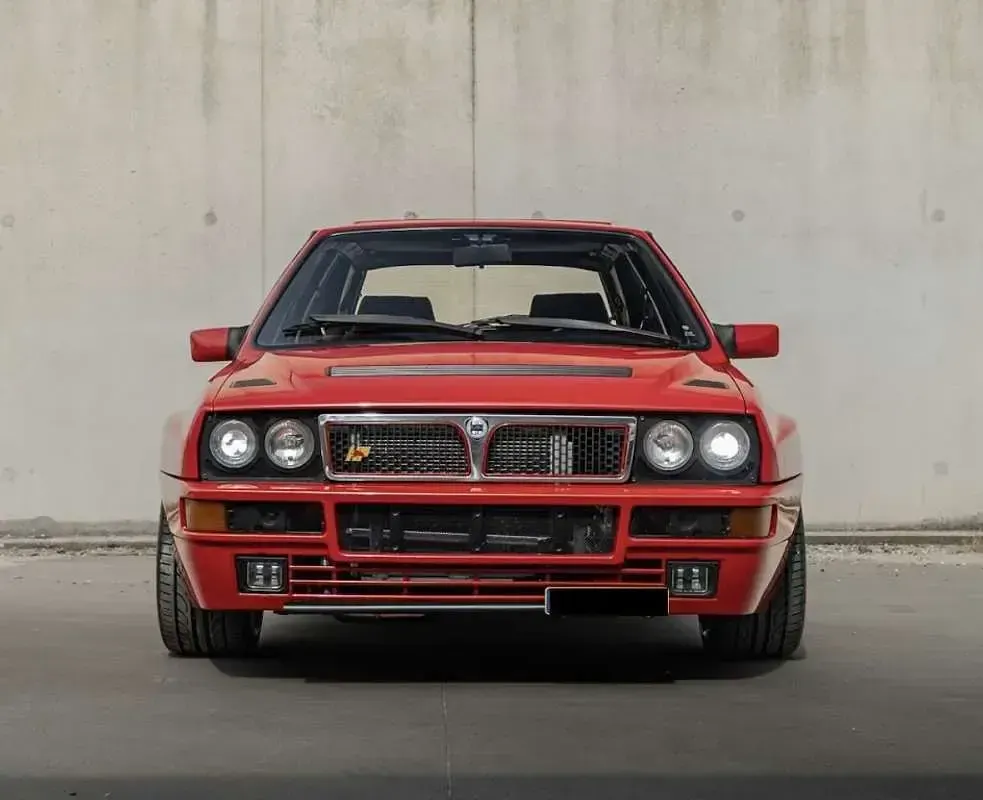 Usado Lancia Delta 200 CV (147 kW) 1991 Rojo Utilitario