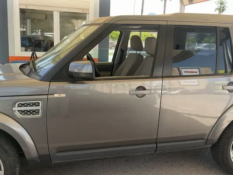 Usado Land Rover Discovery 4 HSE 245 CV (180 kW) 2011 Gris / plata SUV