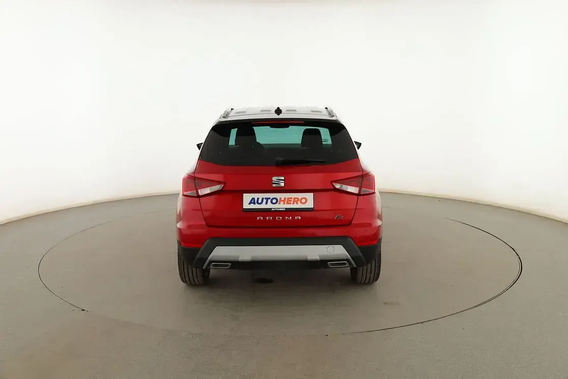 Usado Seat Arona FR 150 CV (110 kW) 2018 Rojo SUV
