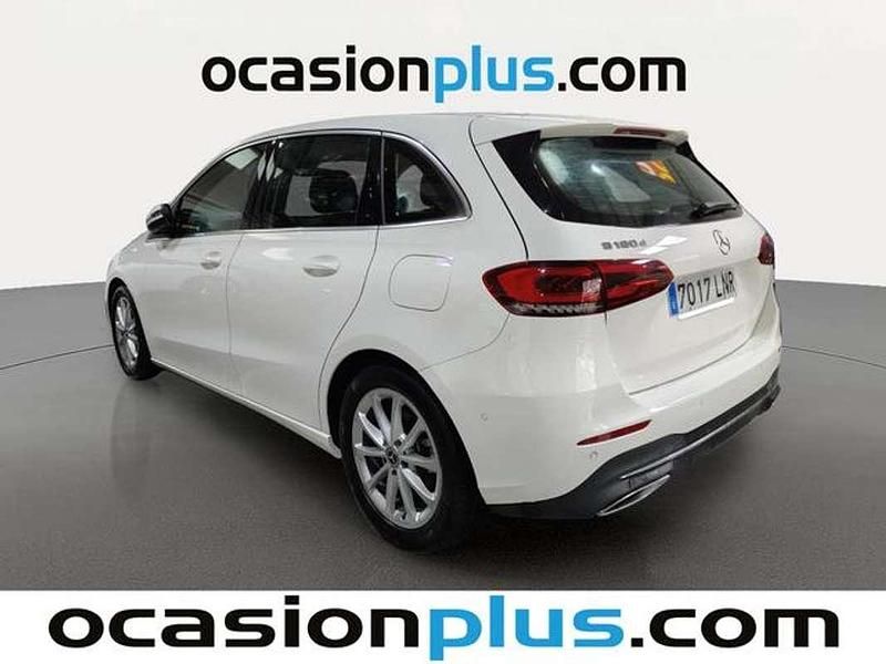 Usado Mercedes B180 116 CV (85 kW) 2021 Blanco Monovolumen