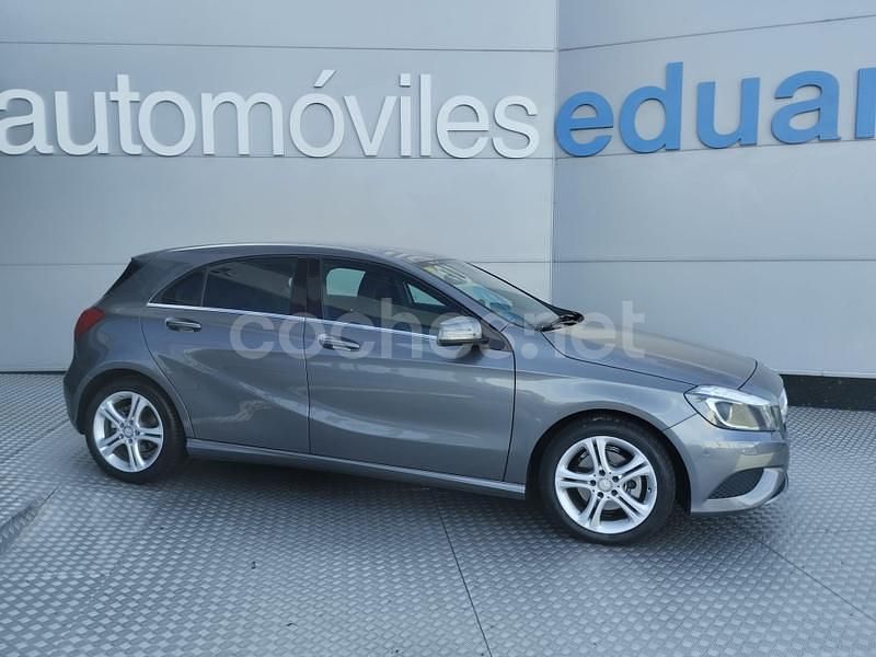 Gris / plata Usado 2014 Mercedes A200 Urban Berlina | 17.500 € (Buen precio) - Imagen 1/4