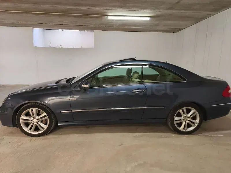 Usado Mercedes CLK320 Avantgarde 224 CV (164 kW) 2006 Gris / plata Coupe