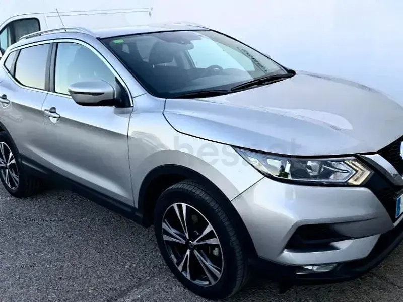 Usado Nissan Qashqai 115 CV (84 kW) 2020 Gris / plata SUV