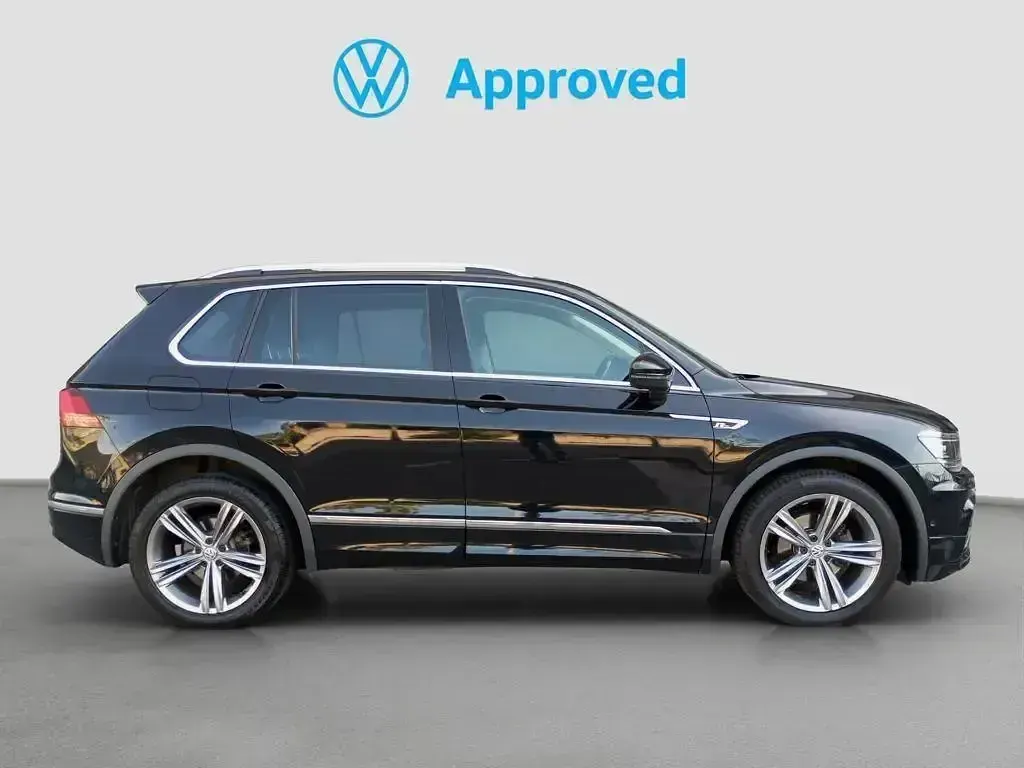 Usado VW Tiguan Sportline 150 CV (110 kW) 2019 Negro SUV