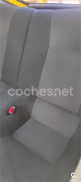 Usado Toyota Celica 143 CV (105 kW) 2005 Amarillo Coupe