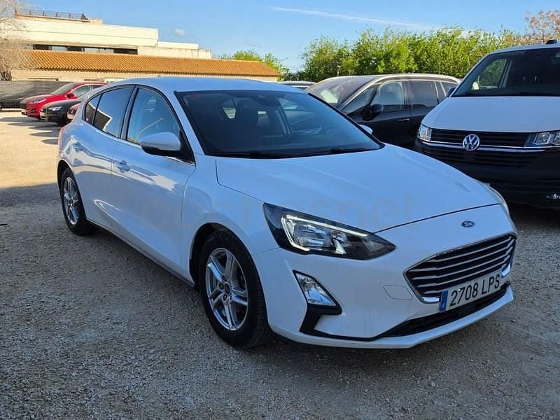 Usado Ford Focus Trend 125 CV (91 kW) 2021 Blanco Berlina