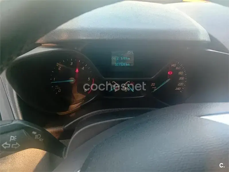 Usado Ford Tourneo Connect Trend 120 CV (88 kW) 2016 Negro Monovolumen