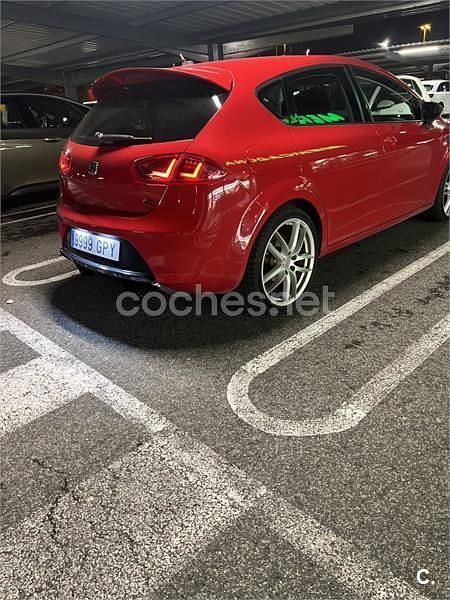 Usado Seat Leon FR 170 CV (125 kW) 2009 Rojo Utilitario