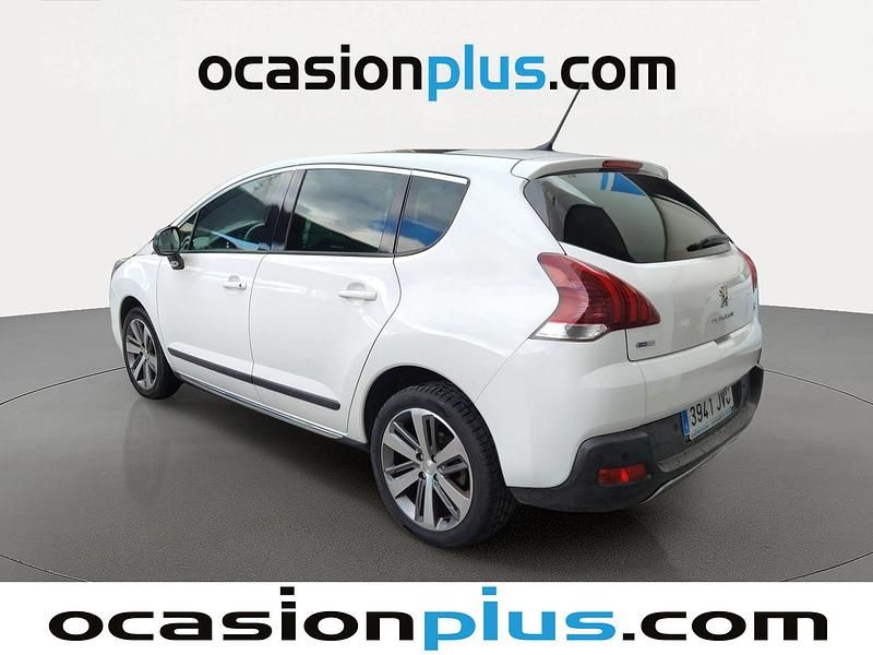 Usado Peugeot 3008 Allure 131 CV (96 kW) 2016 Blanco Utilitario