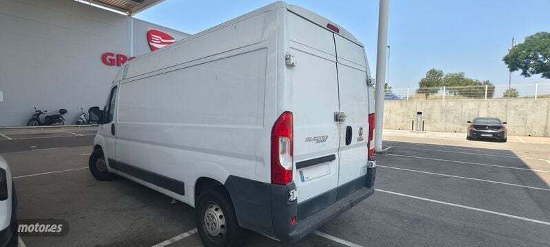 Usado Fiat Ducato 150 CV (110 kW) 2019 Blanco Van