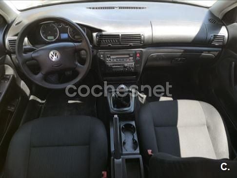 Używany VW Passat Edition 100 KM (73 kW) 2002 Szary Sedan/Limuzyna