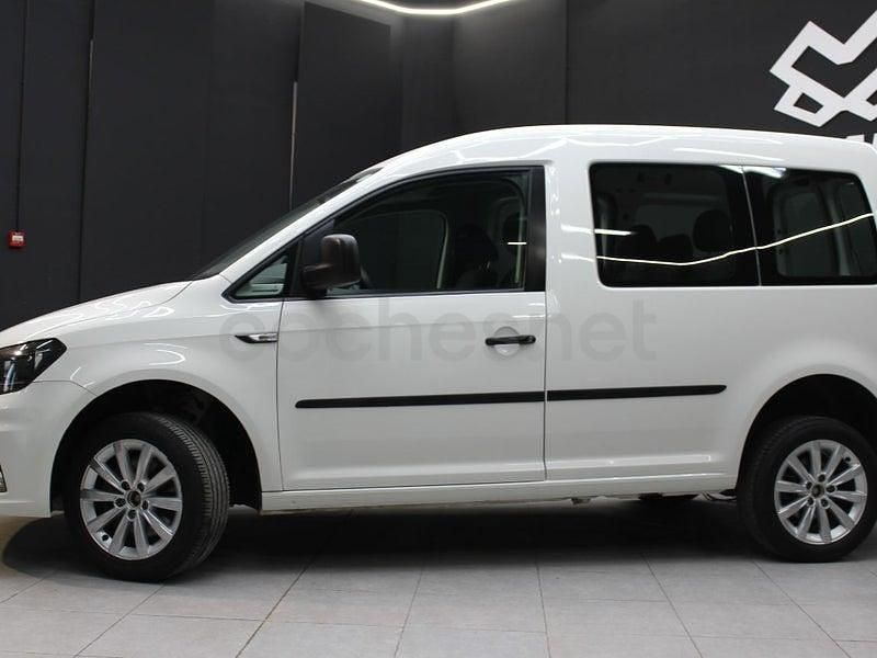 Usado VW Caddy Beach 150 CV (110 kW) 2019 Blanco Monovolumen