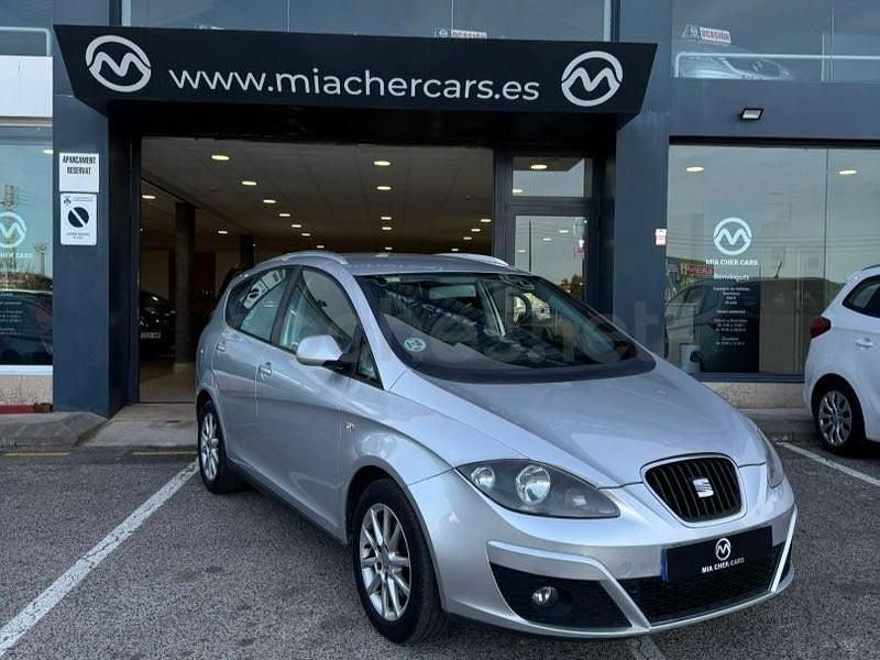 Usado Seat Altea XL Style 105 CV (77 kW) 2013 Gris / plata Monovolumen