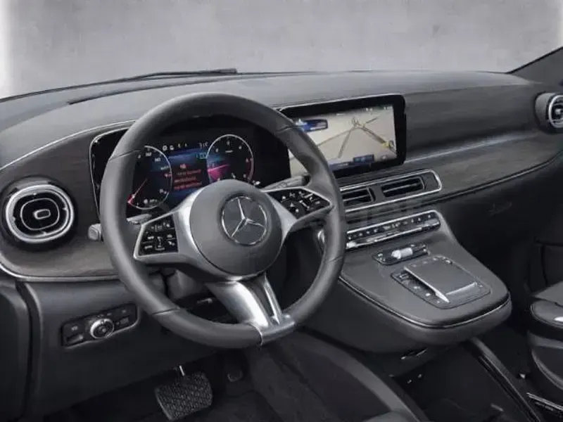 Usado Mercedes V300 Avantgarde 237 CV (174 kW) 2025 Negro Monovolumen