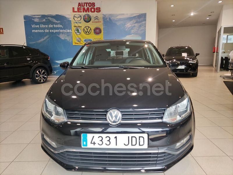 Usado VW Polo Advance 75 CV (55 kW) 2015 Negro Berlina
