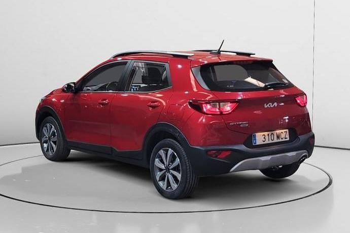 Usado Kia Stonic 102 CV (75 kW) 2021 Rojo SUV