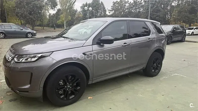 Usado Land Rover Discovery Sport Basis 309 CV (227 kW) 2021 Gris / plata SUV