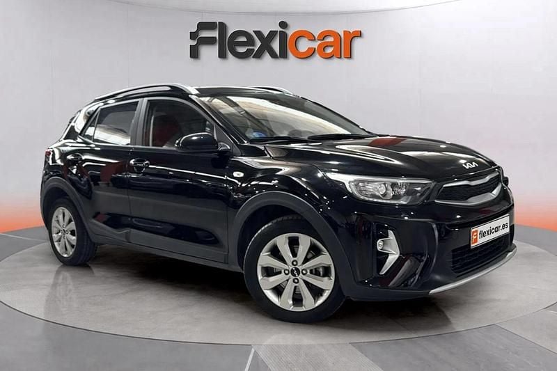 Negro Usado 2022 Kia Stonic 2 SUV | 13.490 € (Super precio) - Imagen 1/4