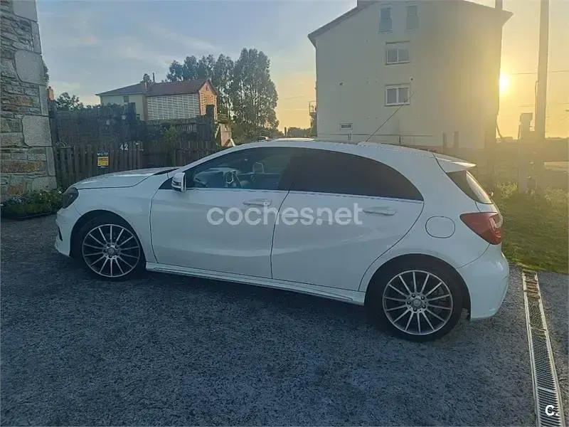 Usado Mercedes 200 75 CV (55 kW) 1993 Blanco Berlina